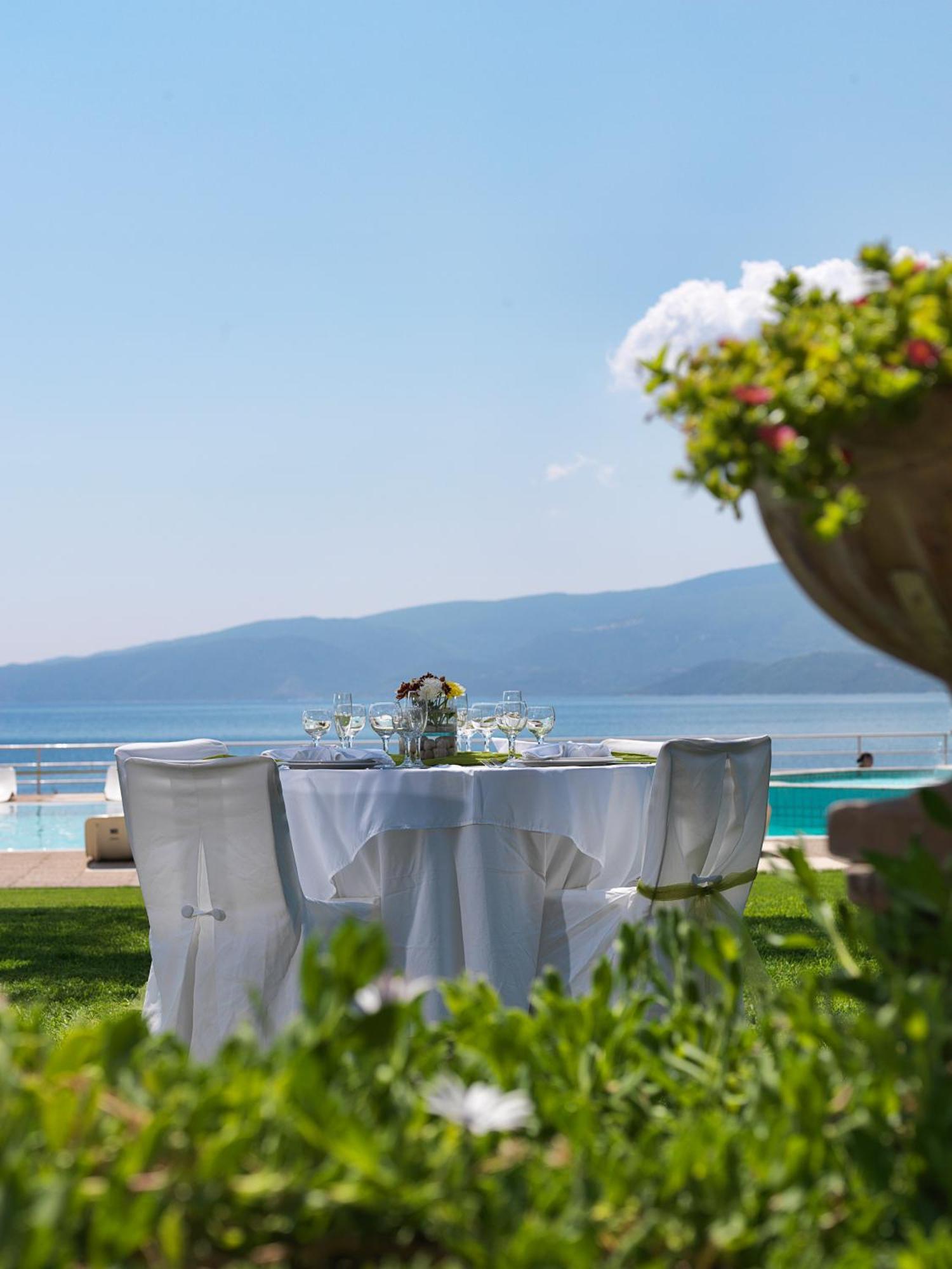 Kalamaki Beach Resort Isthmia Buitenkant foto